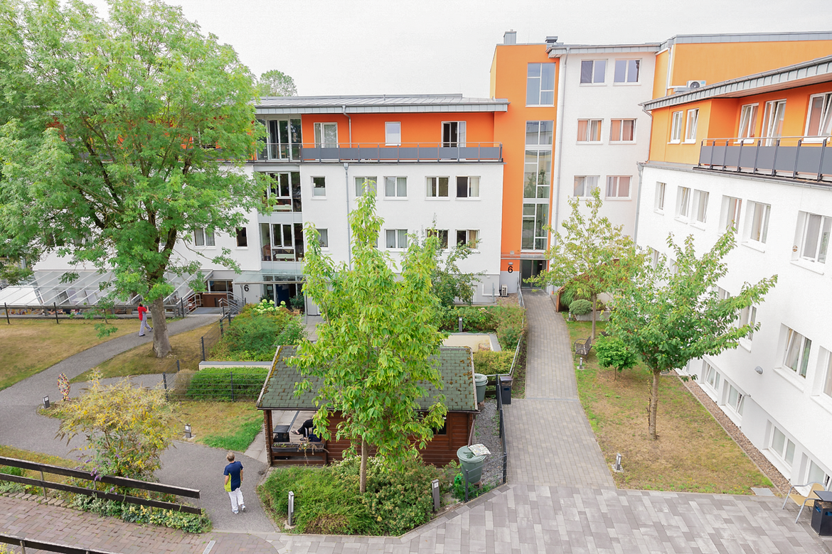 Der Innenhof des Christlichen Reha Hauses.